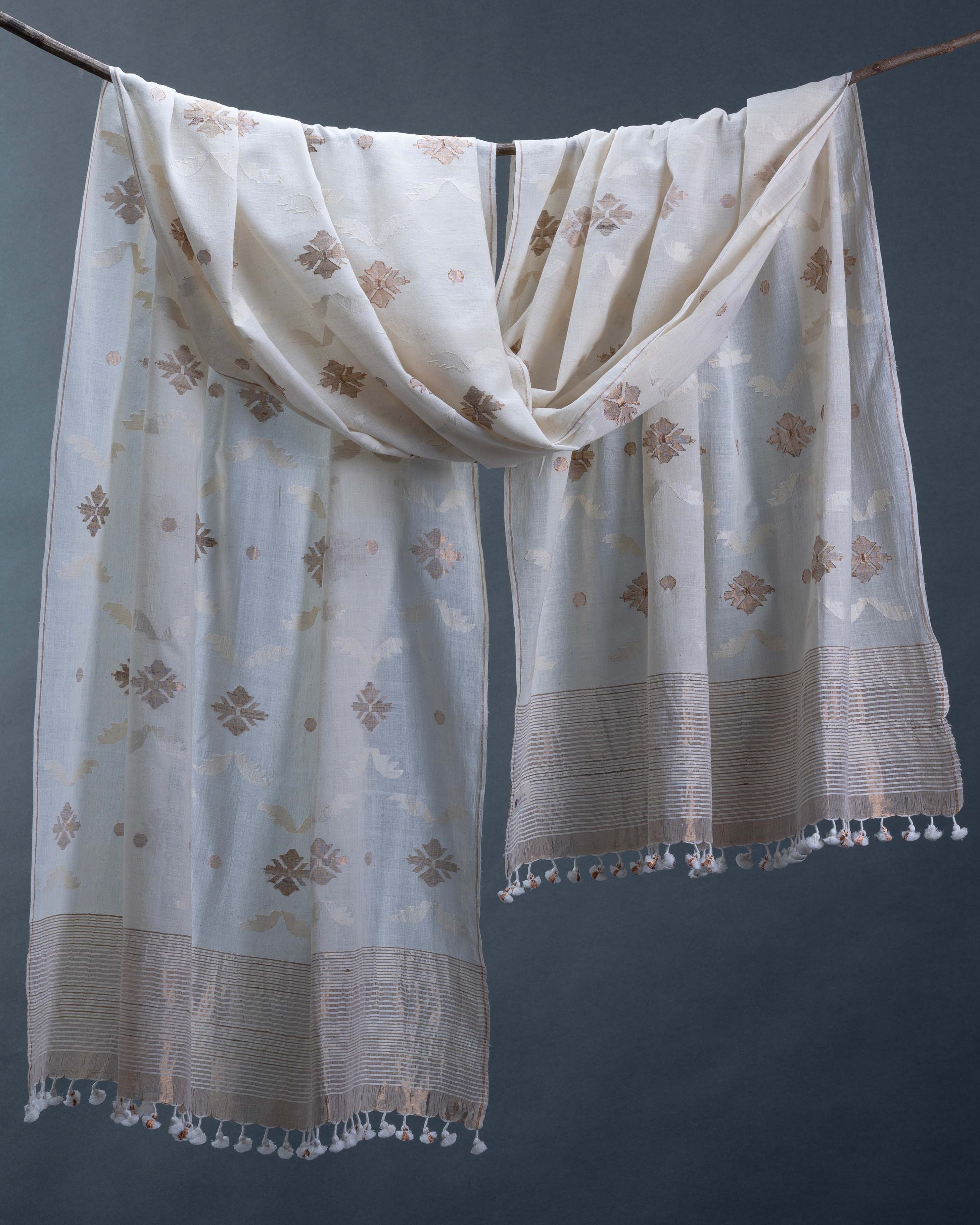 Paatijaal Phool Dupatta