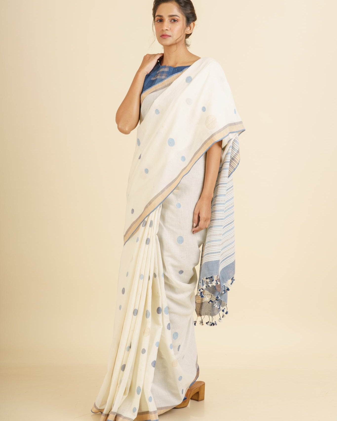 Random Circle Saree