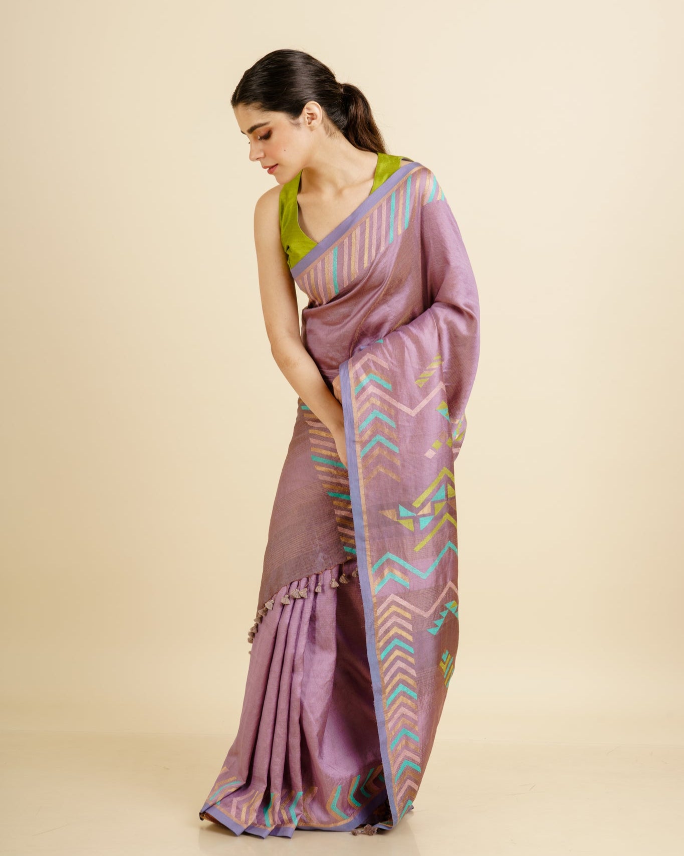 Shoowa 4 Saree
