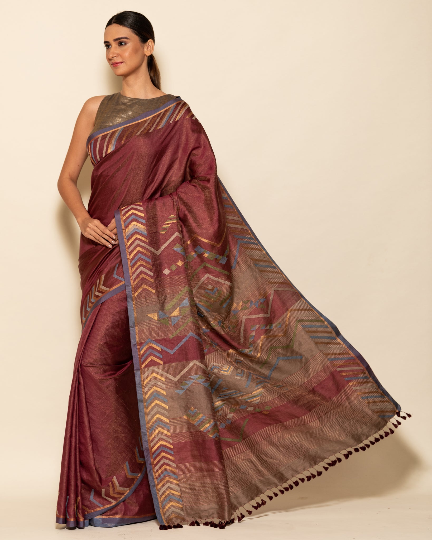 Shoowa 4 Saree