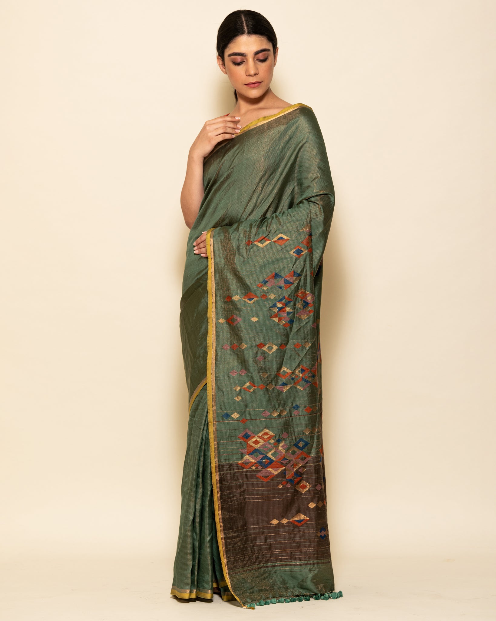 Shoowa 6 Saree