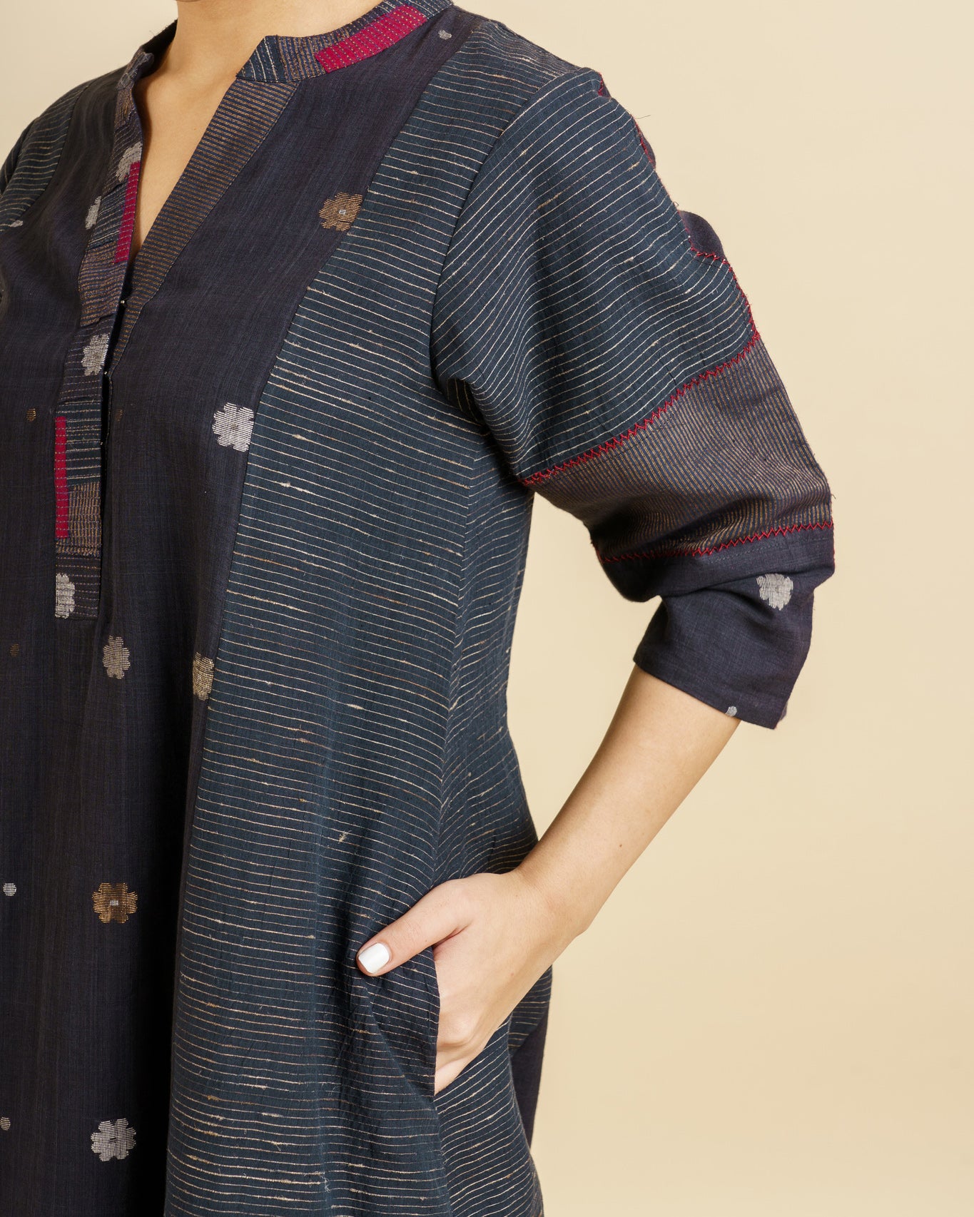 V-neck Sishumi Kurta