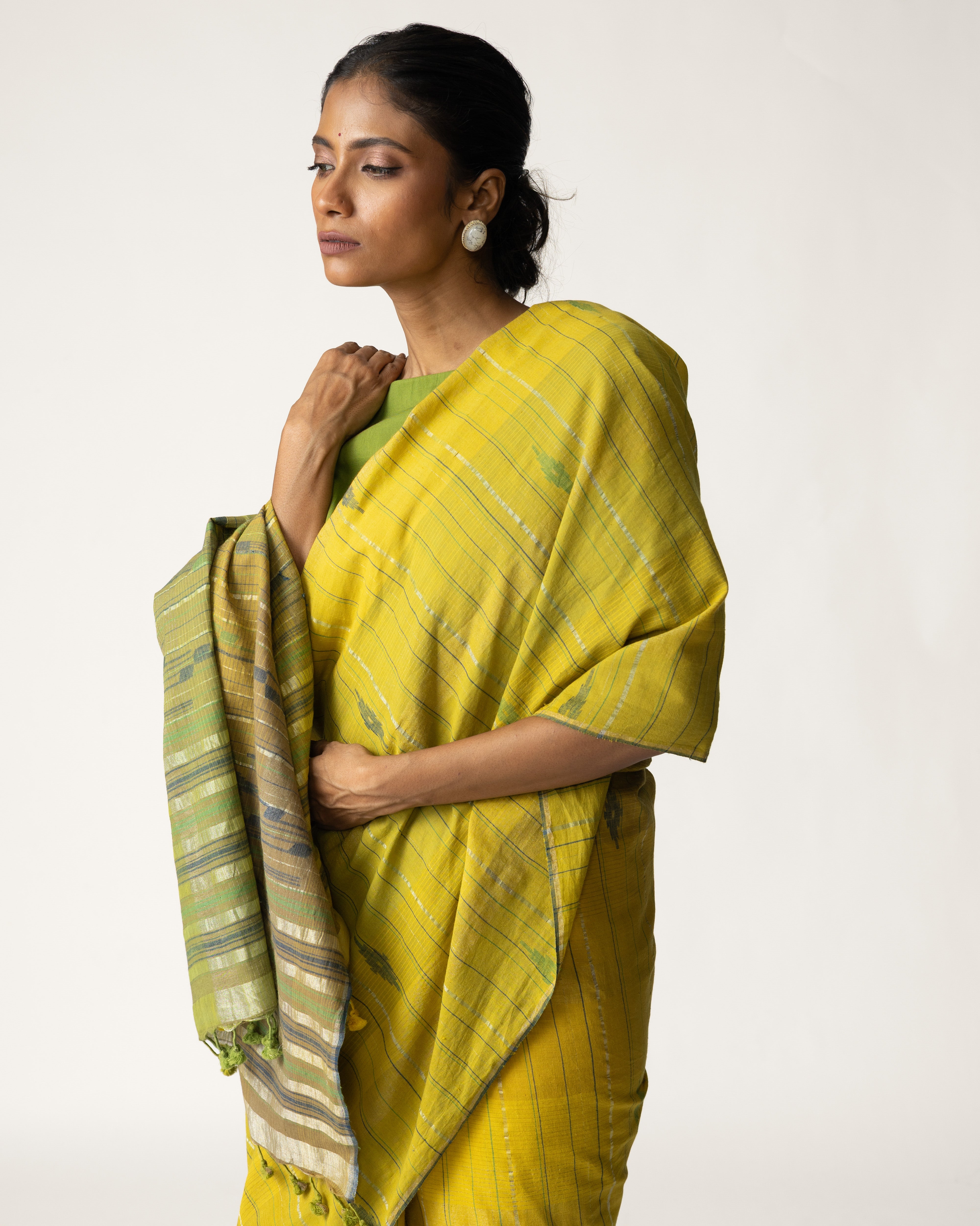 Shankhini Saree