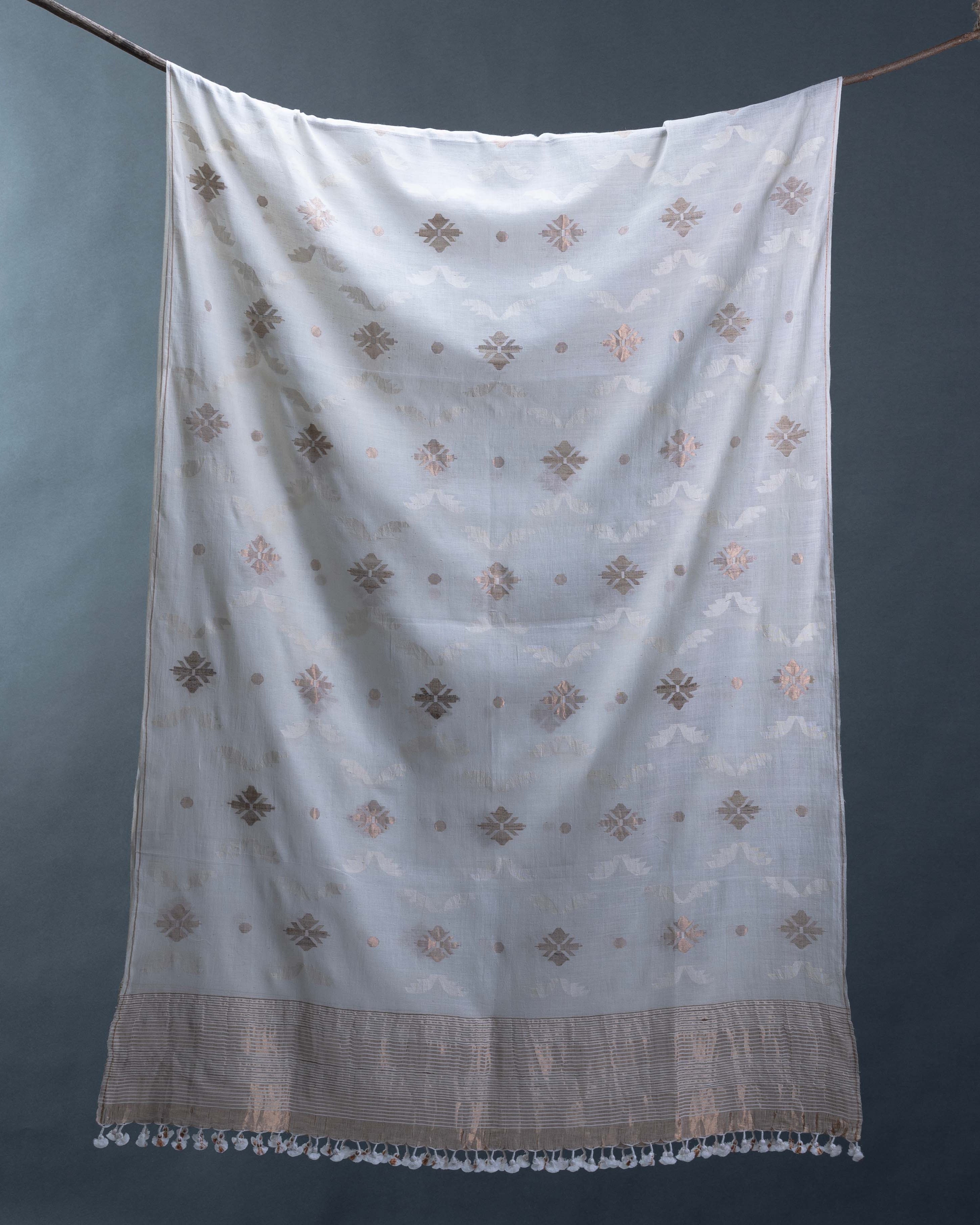 Paatijaal Phool Dupatta
