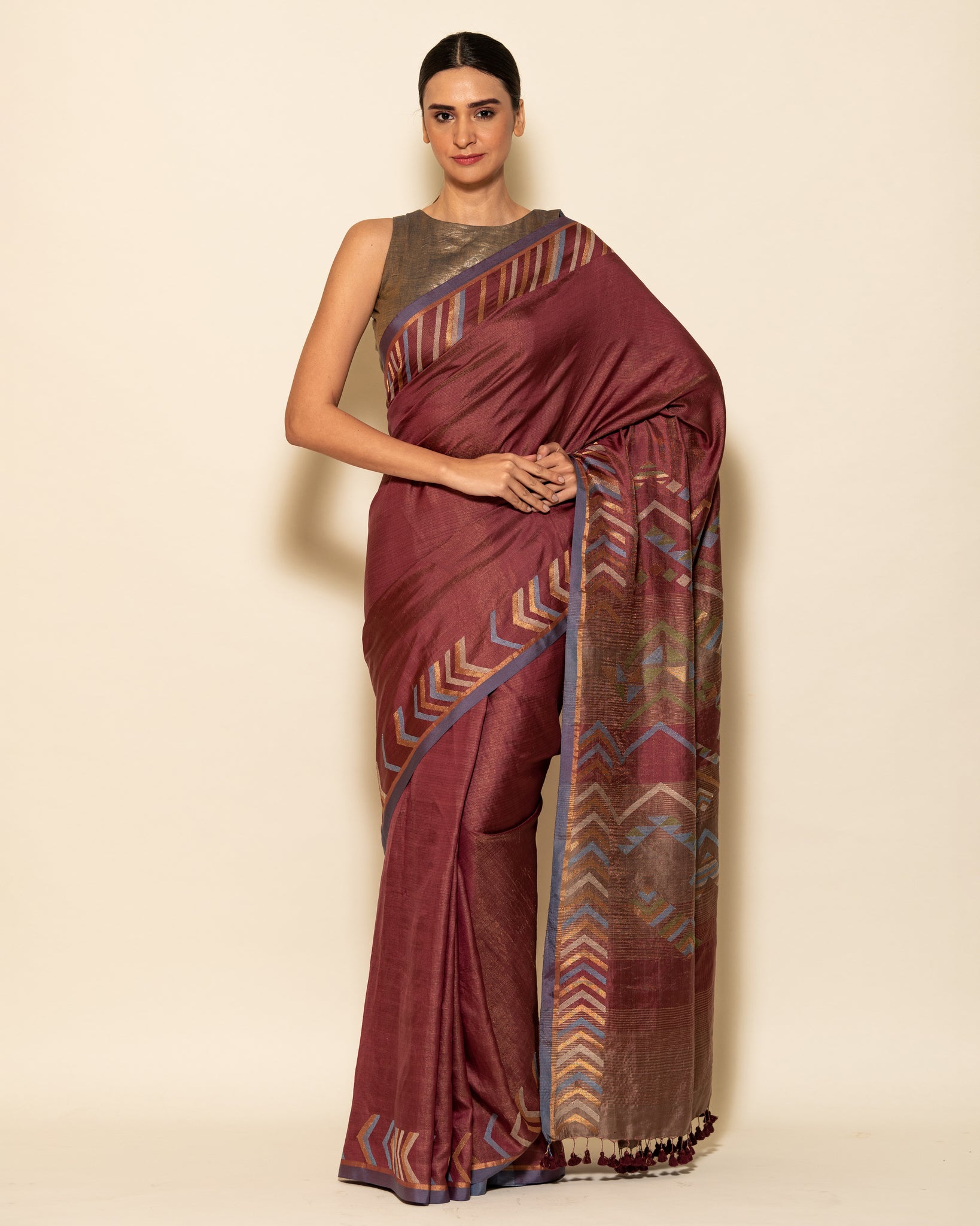Shoowa 4 Saree