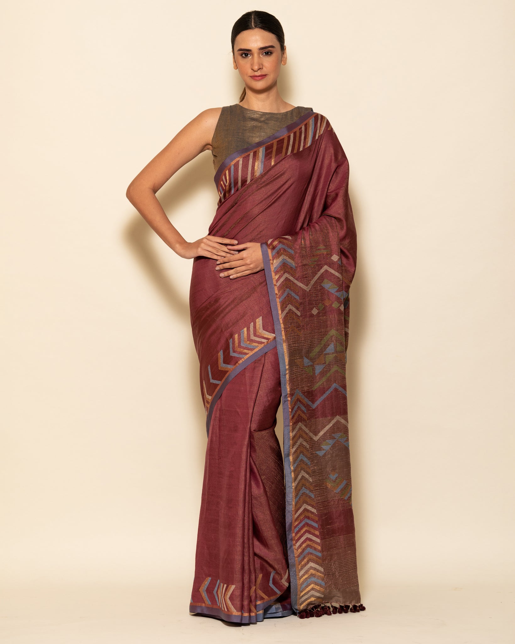Shoowa 4 Saree