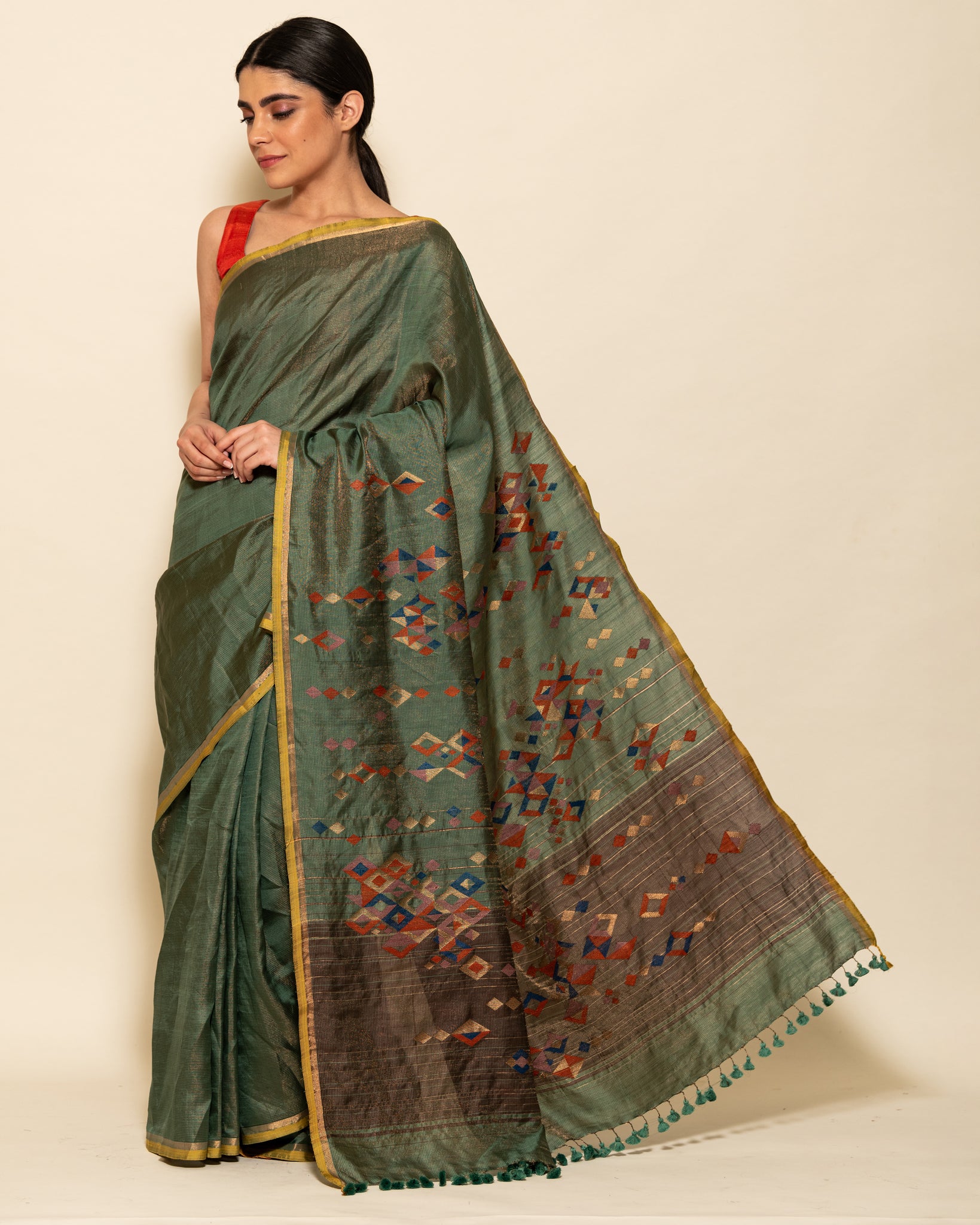Shoowa 6 Saree