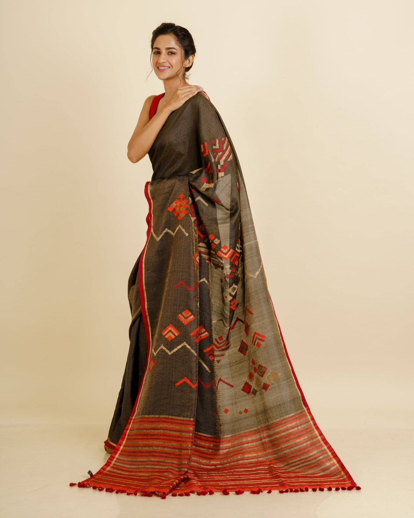 Shoowa 3 Saree